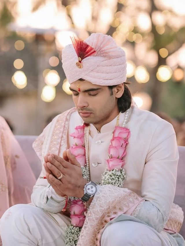 बर्फीली वादियों में हुई नीरज चोपड़ा की शादी... इस रिसॉर्ट में लिए हिमानी के साथ सात फेरे