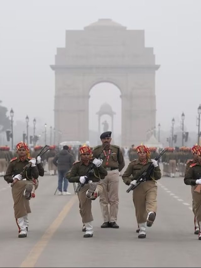 अपने यहां तो 26 जनवरी को परेड निकलती है, मगर पाकिस्तान वाले क्या करते हैं?