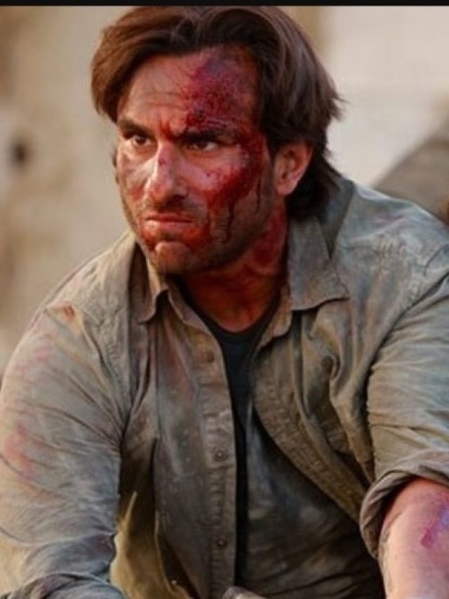 चाकू के वार-बॉडी पर खून ही खून, इस हाल में बेटे तैमूर की उंगली पकड़कर अस्पताल पहुंचे सैफ