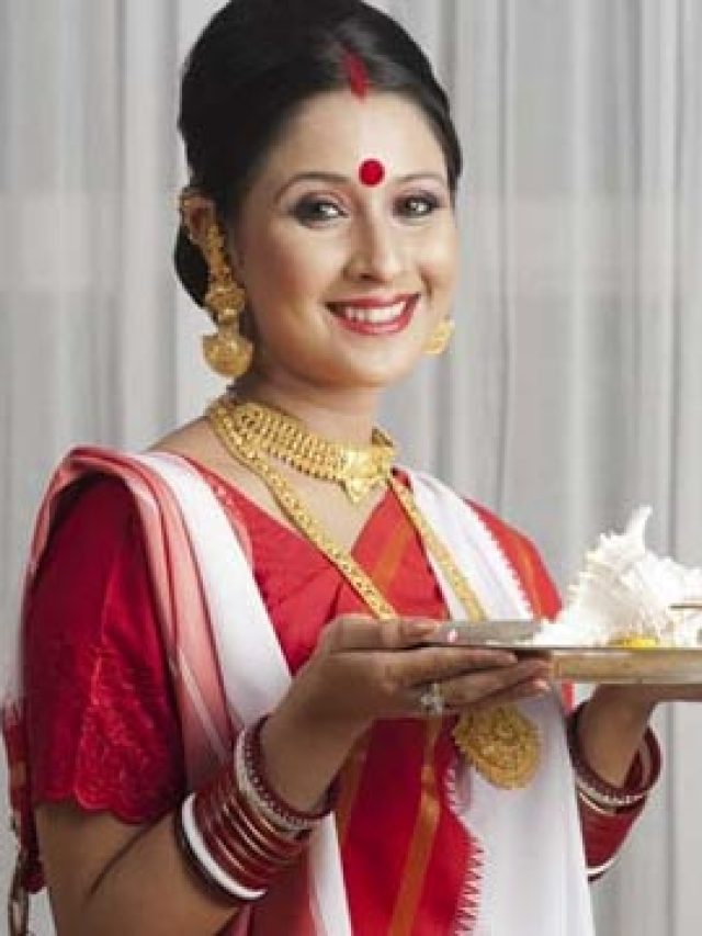 কোন আঙুল দিয়ে সিঁদুর পরতে হয়? নতুন বউদের জানা দরকার