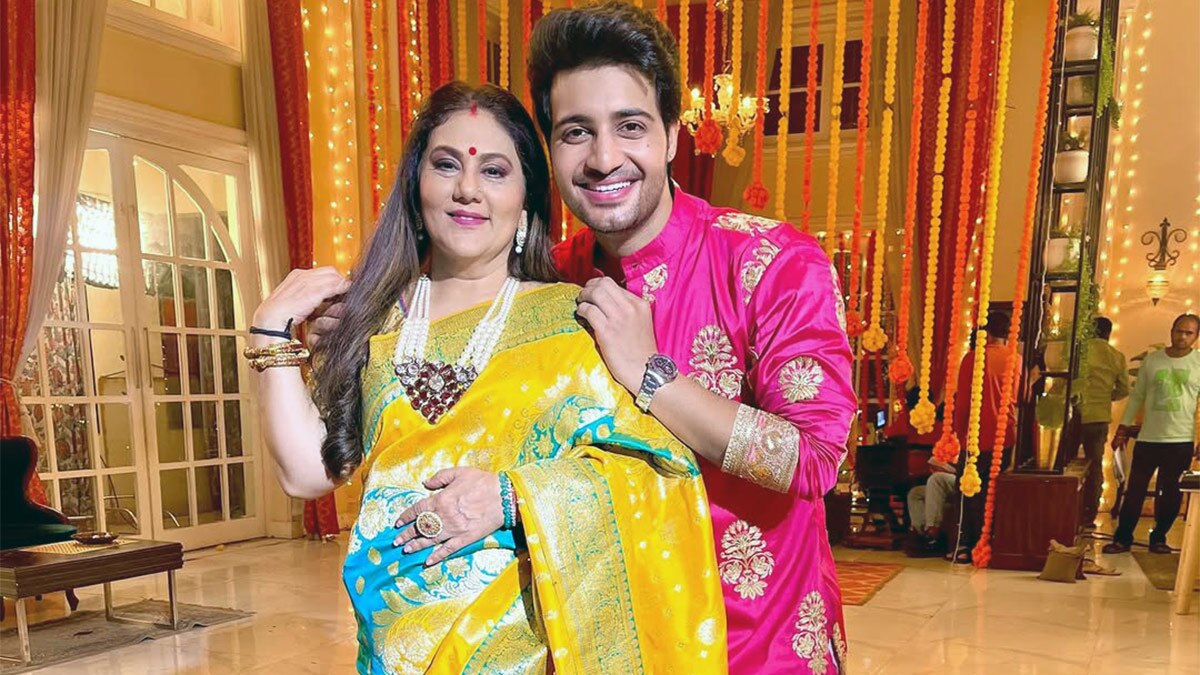 इंटीमेट वीडियो वायरल, दीपिका चिखलिया ने रातोरात एक्टर को किया बाहर, तोड़ा कॉन्ट्रैक्ट