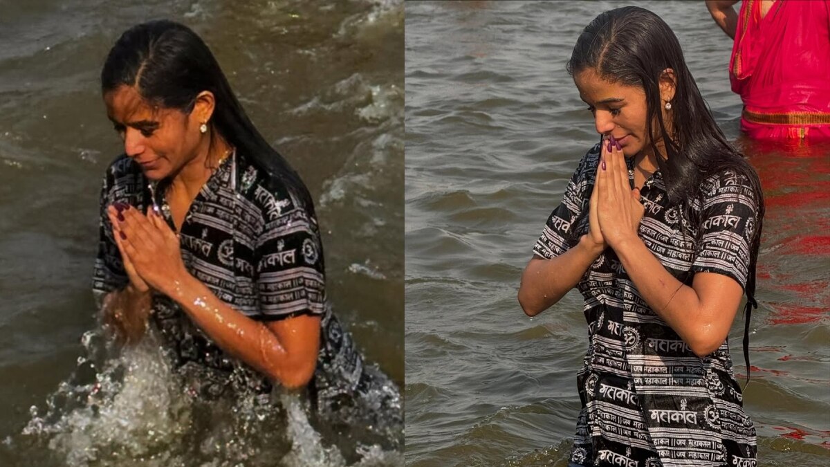 'सारे पाप धुल गए', पूनम पांडे ने संगम में लगाई डुबकी, मौनी अमावस्या के दिन पहुंचीं महाकुंभ