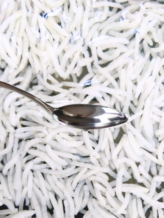 চালের হাঁড়িতে এক চামচ এই জিনিস, ভাত হবে সাদা ঝরঝরে