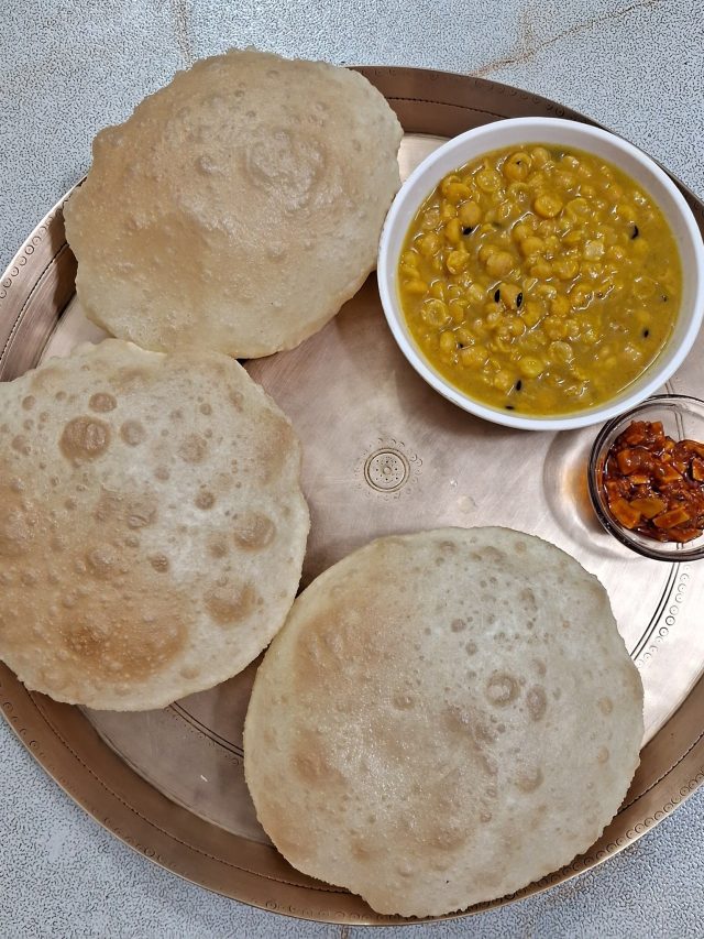 ময়দা ছাড়াই  ফুলকো লুচি, হবে না গ্যাস-অম্বলও, শেখালেন নতুন রাঁধুনিরাই