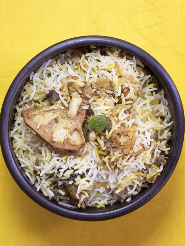 মটনকে দশ গোল দেবে কাঁঠাল বিরিয়ানি, একবার খেলে চাইবেন বারবার