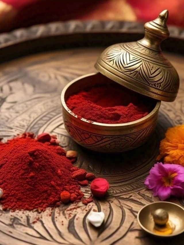 घर पर आसानी से बनाएं सिंदूर, नहीं होगा इंफेक्शन, मांग भी रहेगी सुरक्षित