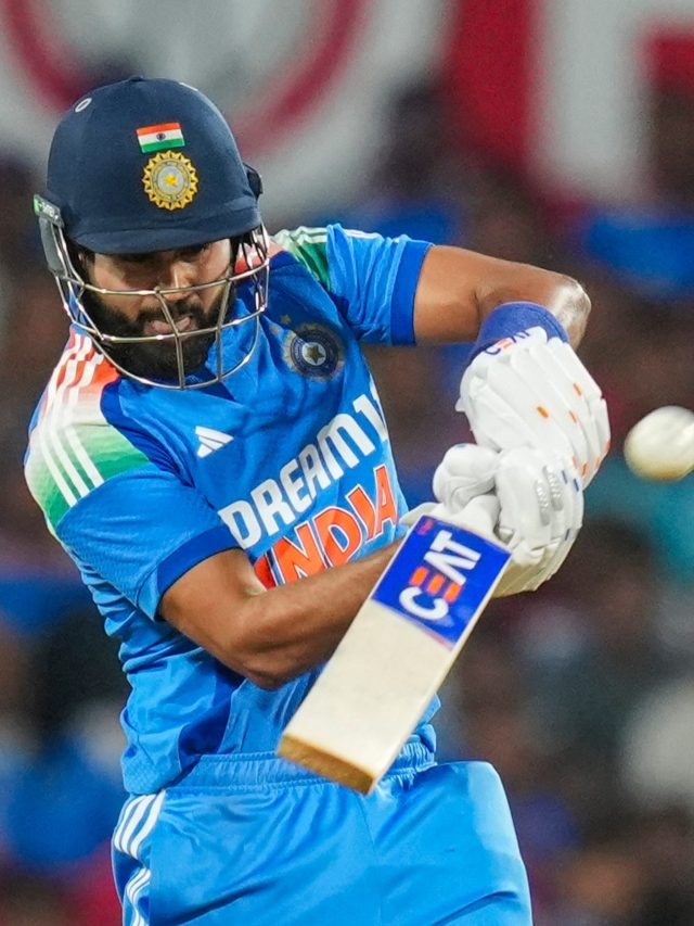 नागपुर ODI में प्लेइंग 11 से बाहर थे श्रेयस, रात में मूवी के बीच आई रोहित की कॉल और...