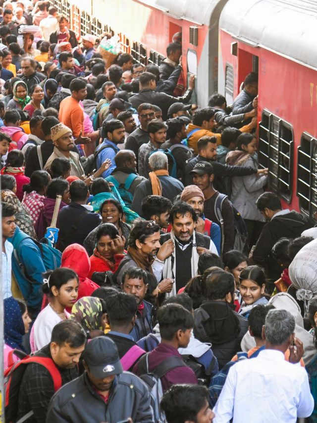 रेलवे स्टेशन पर भीड़ हो तो क्या करें-कहां जाएं? ये 7 बातें आएंगी काम