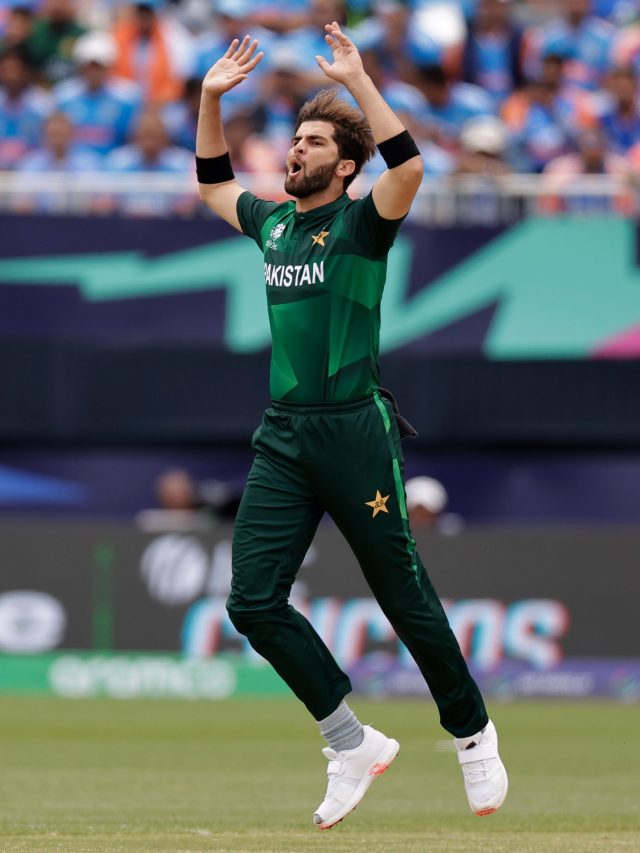 बाबर आजम हुए आफरीदी के सामने ढेर, प्रैक्ट‍िस मैच में जीरो पर OUT, VIDEO