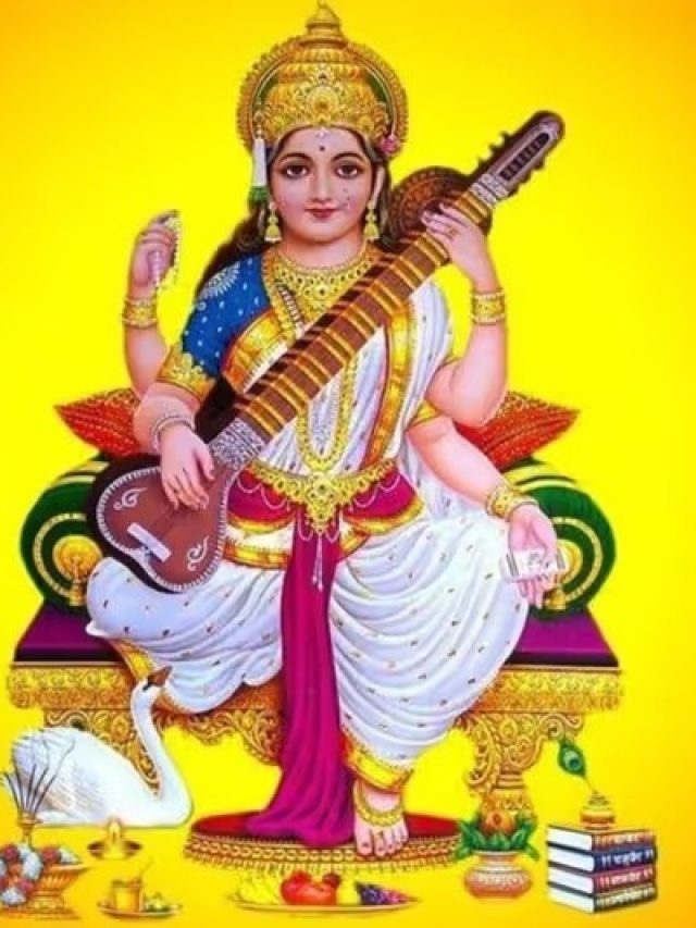 সরস্বতী পুজোর পুষ্পাঞ্জলির মন্ত্র, একবার দেখে নিন