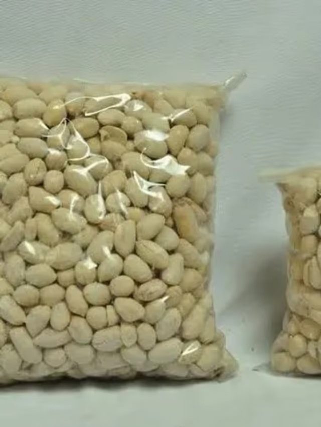 ট্রেনে বাসে উঠলেই খাচ্ছেন সস্তার বাদাম? হতে পারে মারাত্মক ক্ষতি