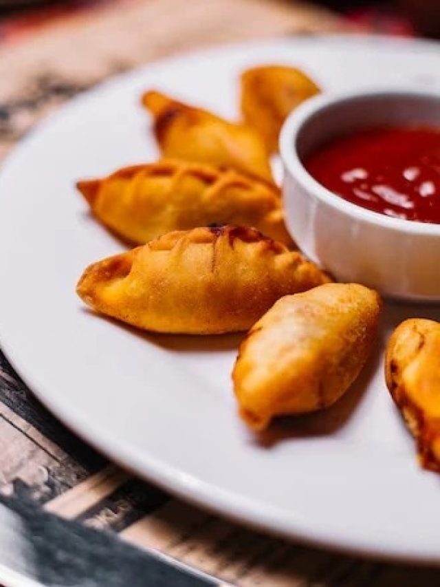 দেখতে মোমোর মতো, কিন্তু মোমো নয়, মুচমুচে স্বাদের এই খাবার অপূর্ব