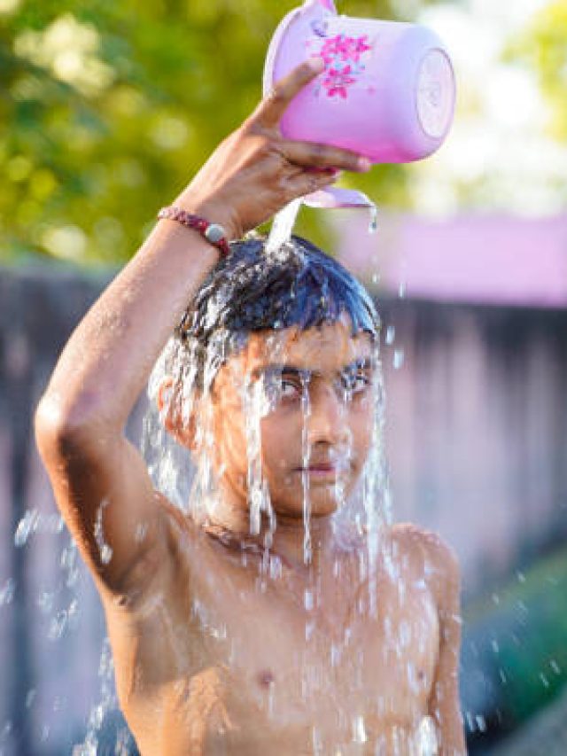 স্নানের সময় এসব ভুলে বিরাট ক্ষতি হতে পারে, আগে থেকেই সাবধান হওয়া জরুরি