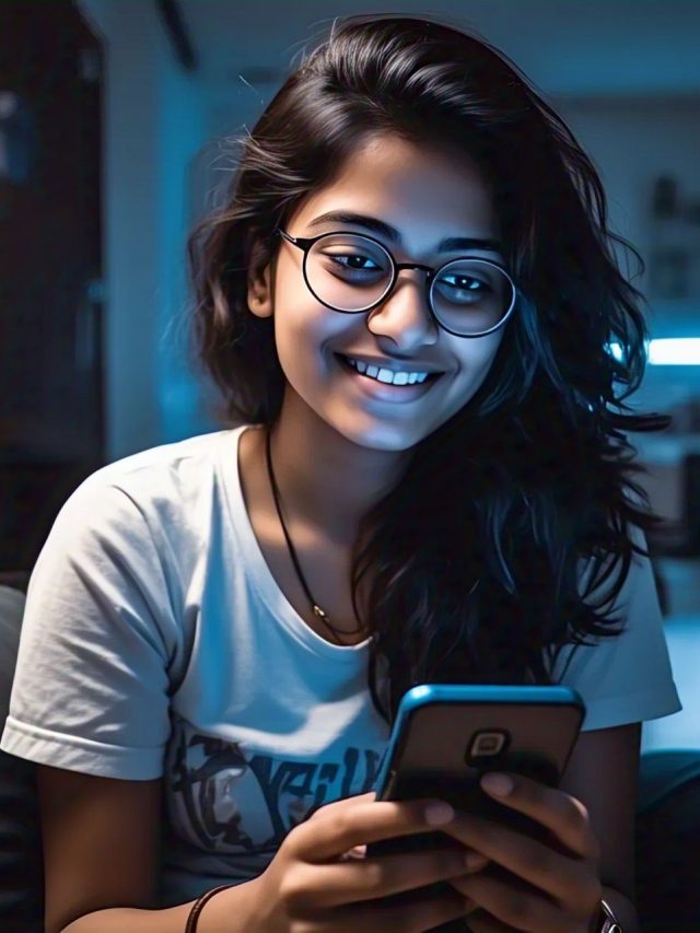 রাত জেগে ফোনে কী দেখে যুবতী মেয়েরা? জানলে ছেলেরাও লজ্জা পাবে