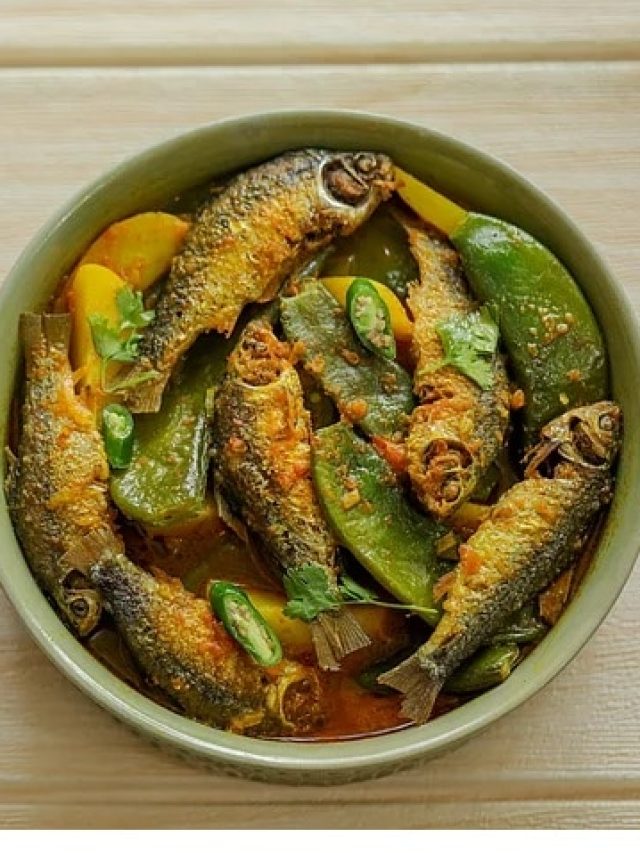ঘটিদের গরমের সুপারফুড, পুঁটিমাছের টকের দুর্দান্ত রেসিপি!