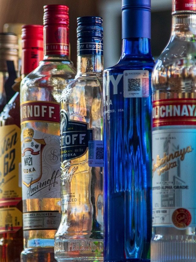 वोदका, जिन और टकीला, दिखने में एक जैसी फिर क्या है अंतर? इसमें सबसे ज्यादा ऐल्कोहॉल
