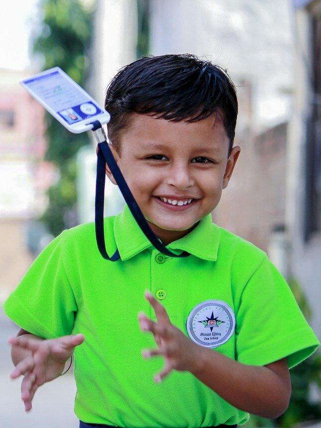 সন্তান স্কুল থেকে ফিরলে এই ৫ প্রশ্ন অবশ্যই করুন, বাবা-মায়েরা জেনে রাখুন