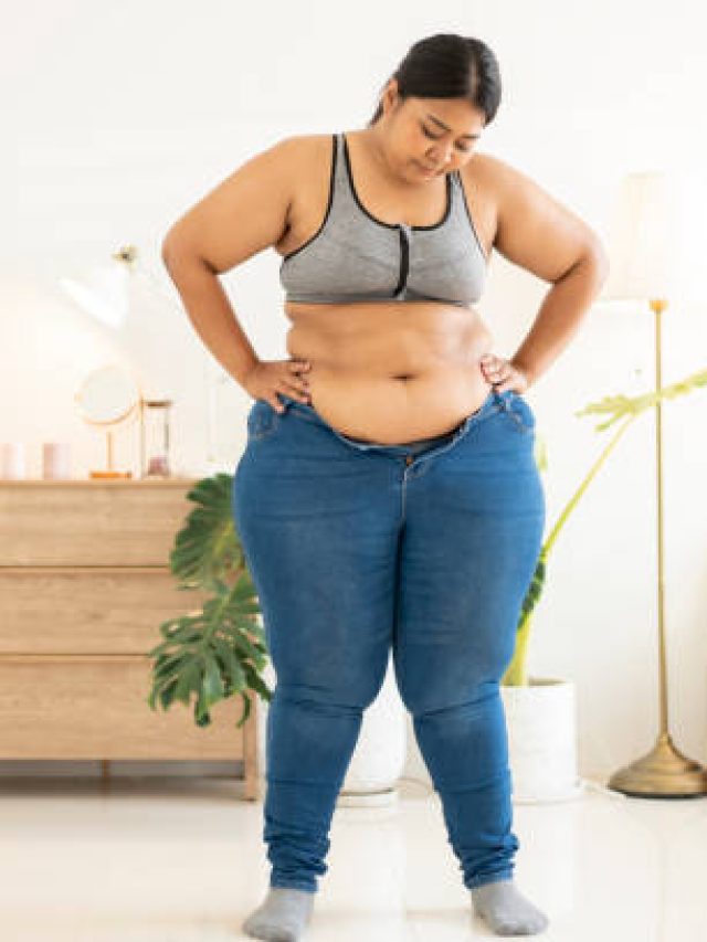 रोज सुबह पानी में घोलकर पी लें ये पीले बीज, 1 महीने में पिघलने लगेगी पेट की चर्बी