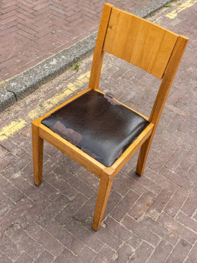 পালিশ ছাড়াই পুরনো কাঠের ফার্নিচার হবে ঝকঝকে, টেকনিক জানুন