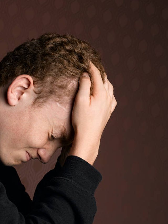 घर की इस दिशा में पैर करके सोना होता है बेहद अशुभ, जीवन में छा जाती है कंगाली