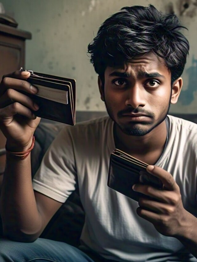 পার্সে এই ৫ জিনিস আছে বলেই আয় বাড়ছে না, কাঙাল হচ্ছেন