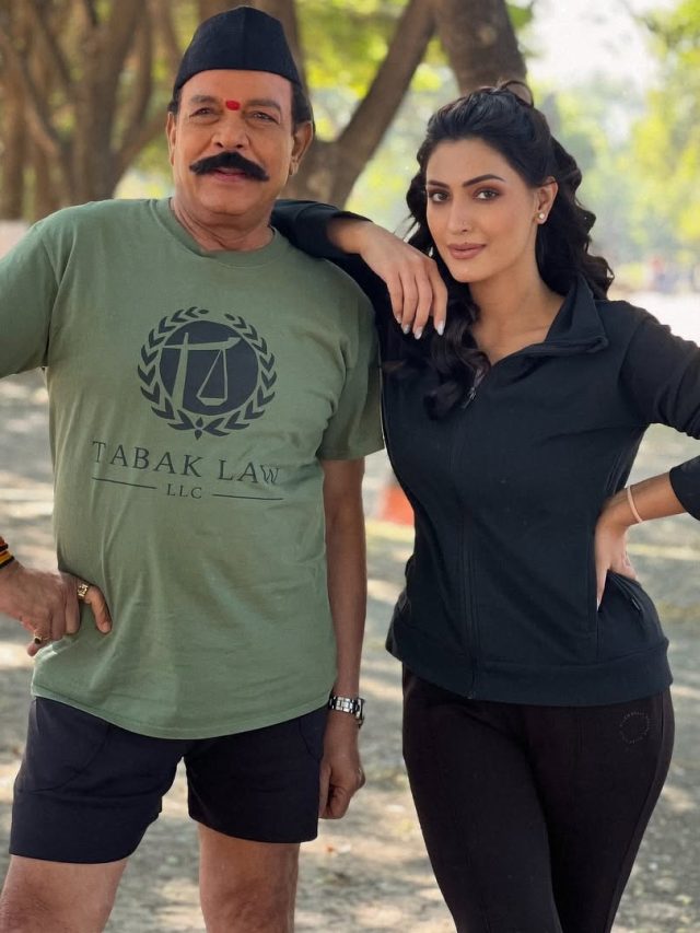 70 साल के एक्टर को डेट कर रही हसीना? वायरल फोटो पर बोलीं- प्यार में उम्र की...