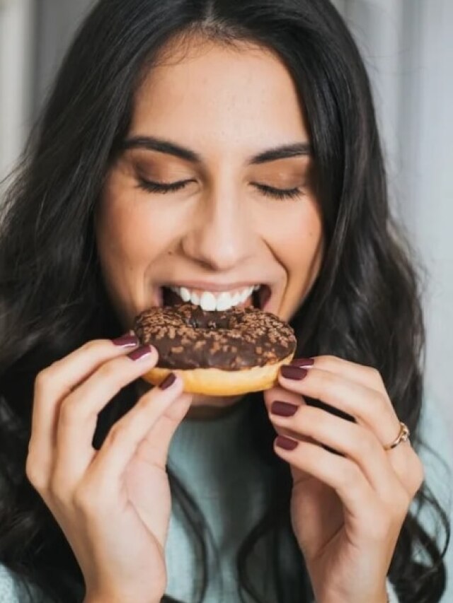 গপগপিয়ে মিষ্টি খাওয়ার ইচ্ছে চিরতরে ঘুচবে, ছোট্ট টিপস দিলেন ডাক্তার