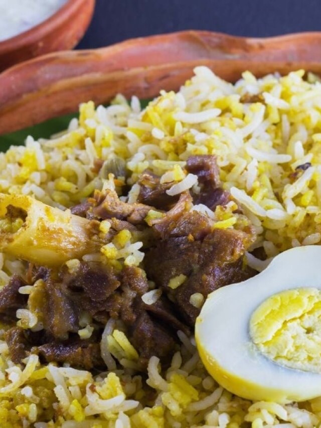 প্লেটে বিরিয়ানি তোলার কায়দাটা আসল, শেখালেন D Bapi-র শেফ