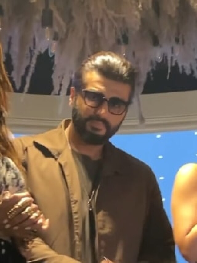 'मलाइका...', अर्जुन कपूर को देख चिल्लाया शख्स, एक्टर ने किया रिएक्ट, हंस पड़ीं रकुल-भूमि