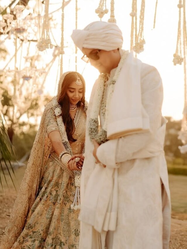 वकील की दुल्हन बनीं प्राजक्ता कोली, धूमधाम से बारात लेकर आए दूल्हे राजा, फैंस फिदा