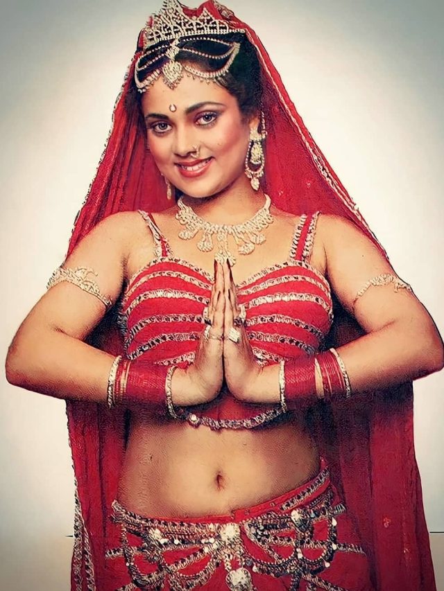 'सेट पर नहीं थी वैनिटी वैन, खुले में बदले कपड़े...', मंदाकिनी बोलीं- गुस्सा आता था