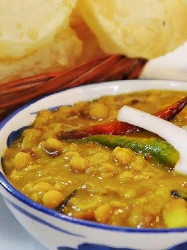লুচির সঙ্গে নারকেল দিয়ে ছোলার ডাল আহা, কারা খাবেন না?