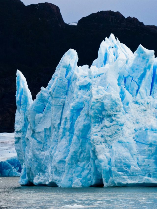 अंटार्कटिका में टूटा लंदन से भी बड़ा 'बर्फ का पहाड़', बढ़ रहा जॉर्जिया की ओर