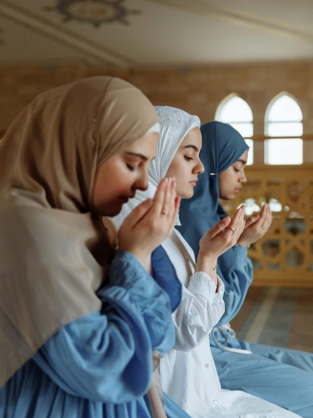 होटल में खाना नहीं, लेकिन ले जाने की छूट! UAE में रमजान के दौरान बदल जाते हैं ये नियम