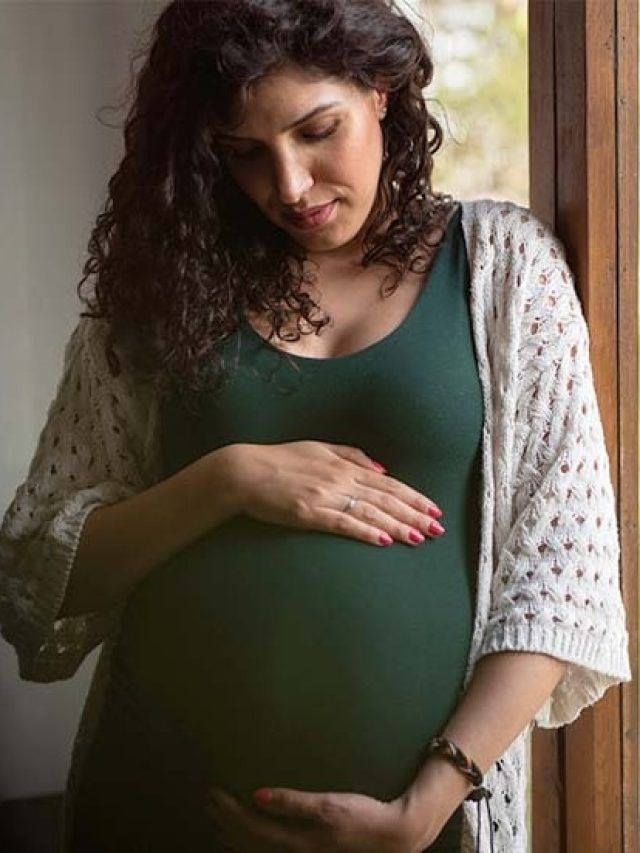 মা হওয়ার সঠিক বয়স কত? গাইনোকোলজিস্টের টিপস