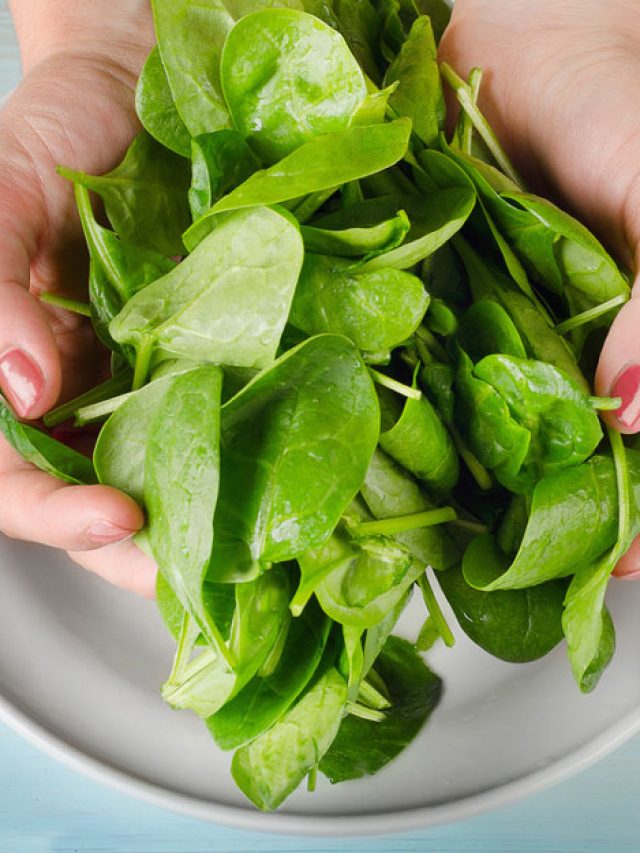 গুণে ভরা শাক-সবজি খেলেই মরবেন, কারা খাবেন না?