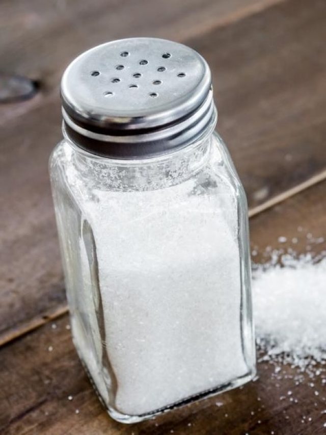 এক চিমটে নুনেই বদলাবে ভাগ্য, করতে হবে এই উপায়