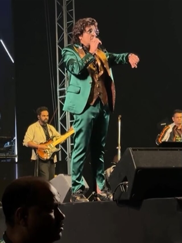 'बाहर निकलो...' कॉन्सर्ट में भीड़ की मनमानी देख गुस्साए सोनू निगम, लगाई डांट