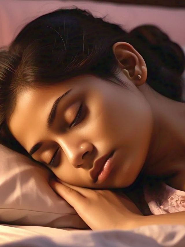 ঘুমের আগে এই বদভ্যাস আছে নাকি? এখনই সাবধান হন।