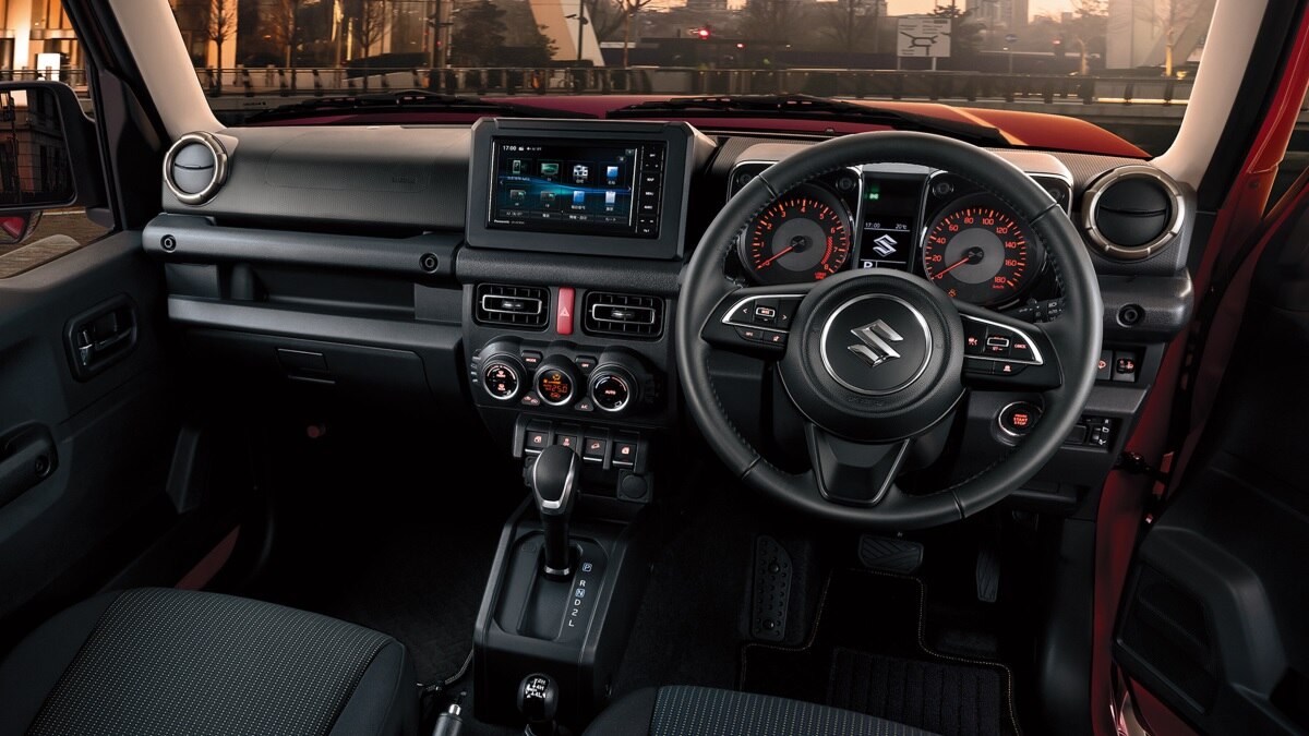 3.5 साल की वेटिंग... बंद करनी पड़ी बुकिंग! जापान में Maruti की इस कार ने मचाया बवाल