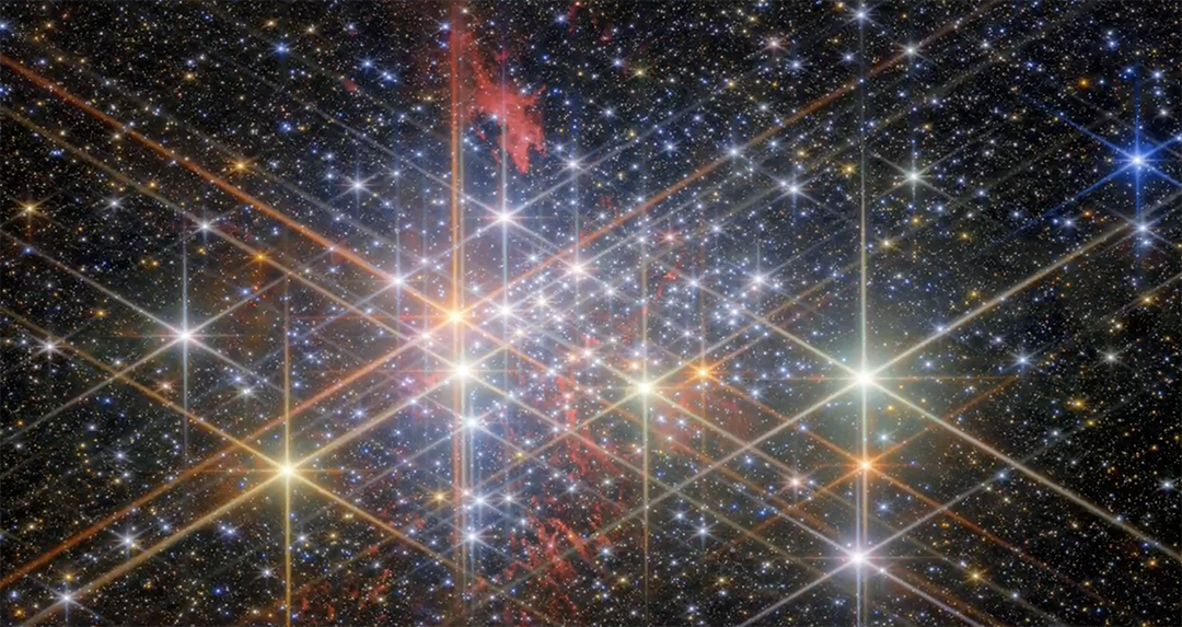 '50,000 stars alive': Hubble reveals the stunning chaos of Westerlund 1 cluster