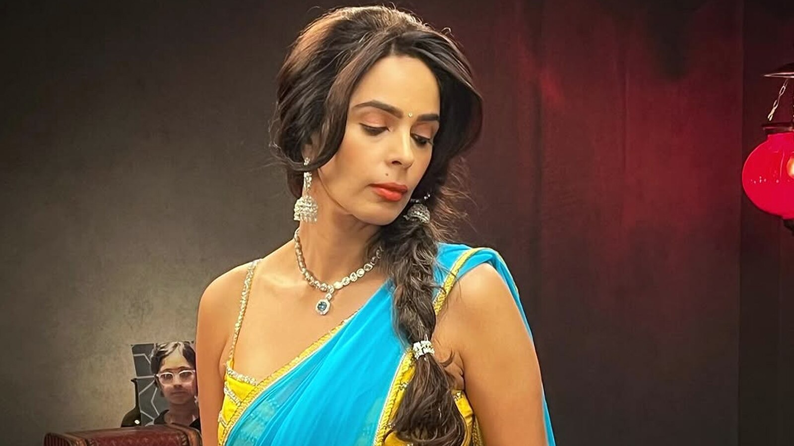 'खतरों के खिलाड़ी' में ग्लैमर का तड़का लगाएंगी मल्लिका, TV स्टार्स-यूट्यूबर्स को देंगी टक्कर?