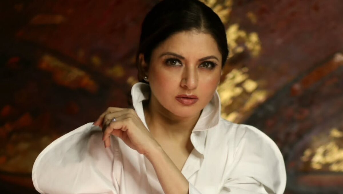 भाग्यश्री को है इस चीज का एडिक्शन, एयरपोर्ट पहुंचते ही लगीं खाने, Video