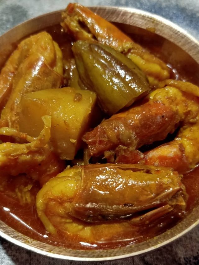 আমিষ আলু পটলের রান্নায় দিন ট্যুইস্ট, এই মাছ দিয়ে বানিয়েছেন কখনও? রেসিপি