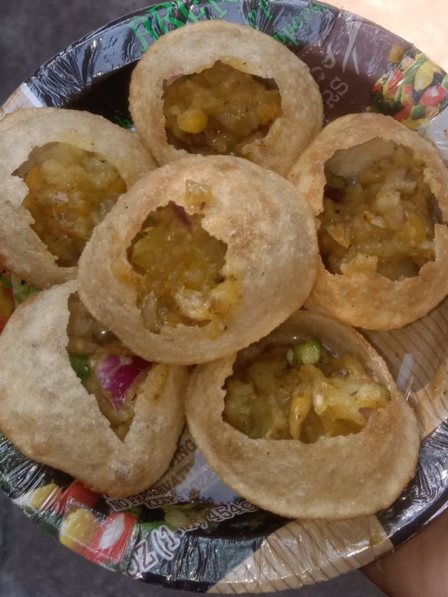 ফুচকা খেলে আপনি এসব উপকার পাবেন, অনেক ডাক্তারও এটা বলে না