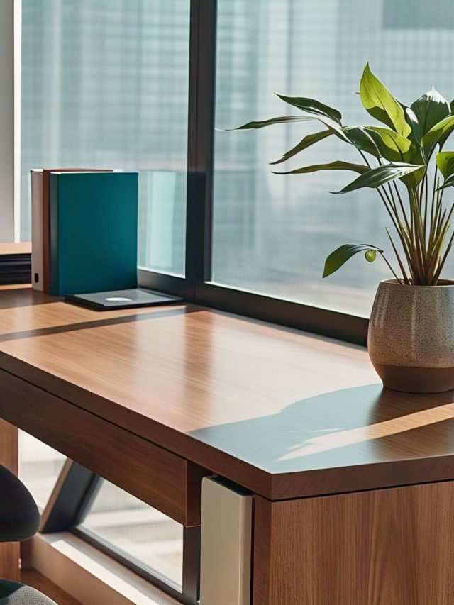 অফিস ডেস্কে এই ৪ গাছ আটকে দেয় পদোন্নতি,থেমে যায় উন্নতি