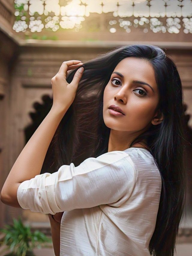 চুল হবে ঘন আর লম্বা, নিজেই বানিয়ে নিন রোজমেরি হেয়ার গ্রোথ স্প্রে