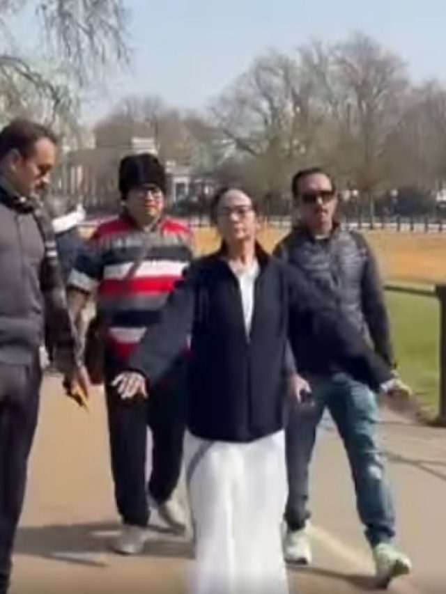 লন্ডনের পার্কে পেছনে হাঁটছিলেন মমতা, এর কী কী উপকার জানেন?