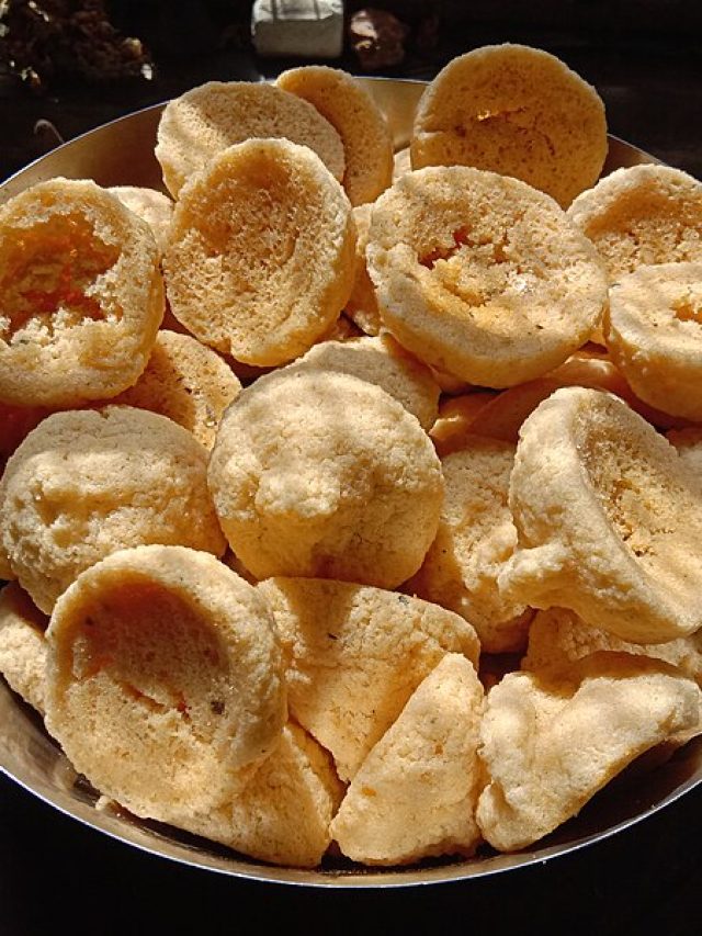 মা- ঠাকুমাদের মতো বাড়িতে ডালের বড়ি দেওয়ার আসল কায়দা এটা