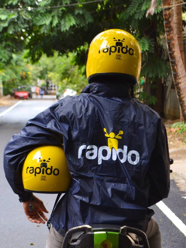 बाइक टैक्सी चलाकर कितना कमाते हैं Ola, Uber और Rapido वाले?